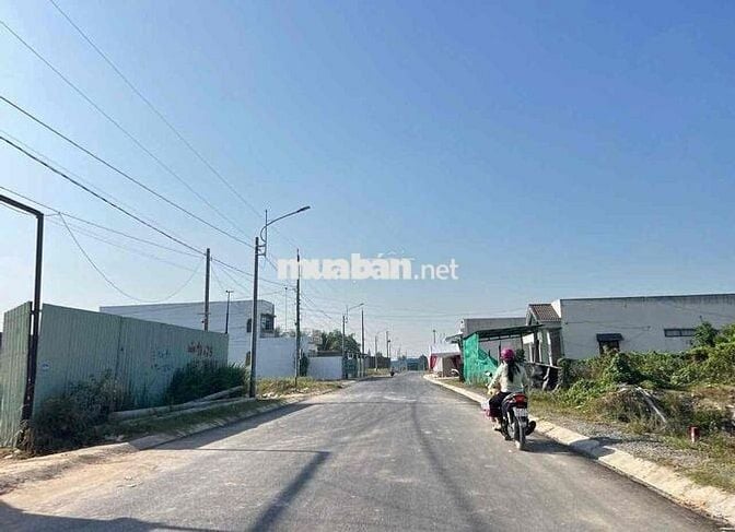 Đất xây Nhà Vườn 307m2 đường ô tô thông giá 1ty180