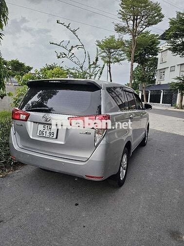 Toyota Innova E 2019 Bạc 7 chỗ