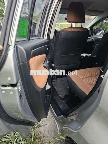Toyota Innova E 2019 Bạc 7 chỗ