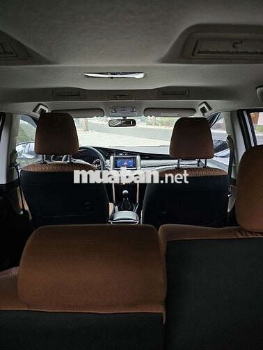 Toyota Innova E 2019 Bạc 7 chỗ