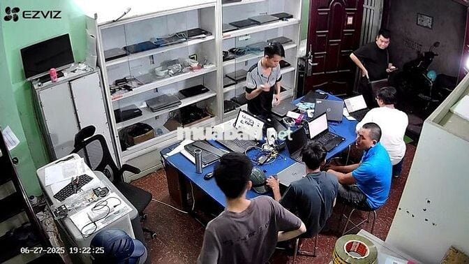 Cần 1 bạn Nam giúp việc cửa hàng Laptop