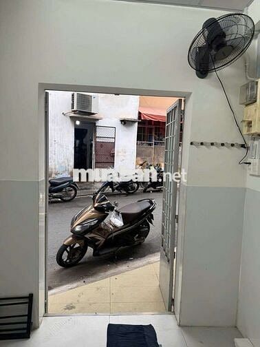 NHÀ NC MT ĐƯỜNG PHÙNG VĂN CUNG P4 PHÚ NHUẬN