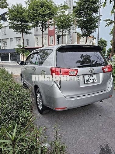 Toyota Innova E 2019 Bạc 7 chỗ