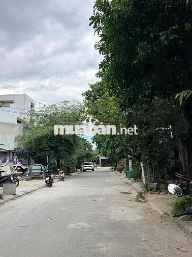 "Nếu anh chị đang tìm một lô đất trung tâm quận Cẩm Lệ, đường rộng, dâ