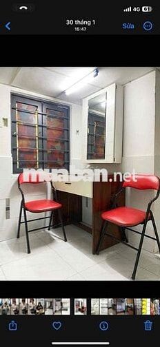 Phòng máy lạnh cửa sổ gần Nguyễn Hữu Cảnh