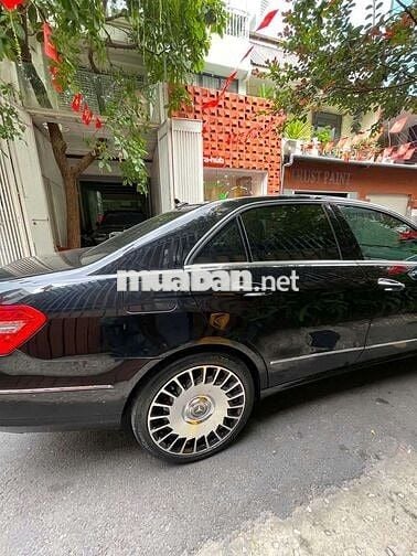 Mercedes-Benz E300 Đen 95.000 km