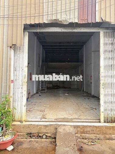 cho thuê kho 85m2 / 2 mặt tiền có điện 3 pha hợp đồng 3 tháng /1 lần