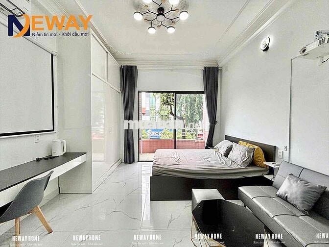 Studio ban công ngay mặt tiền đường Khánh Hội gần cầu Ông Lãnh