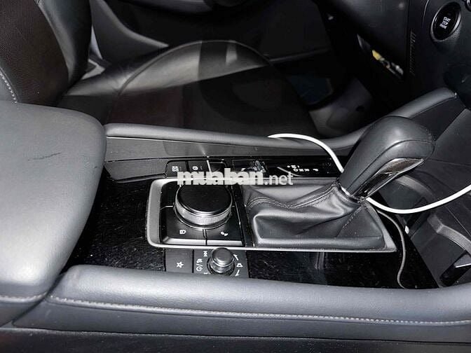 Mazda Mazda 3 Luxury 2022 Xám titan Ghế da
