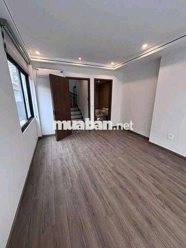 Ở Sướng–Đi Lại Tiện!Nhà 5 Tầng 3PN Nguyễn Văn Linh Chỉ 11 Triệu,Ô Tô 