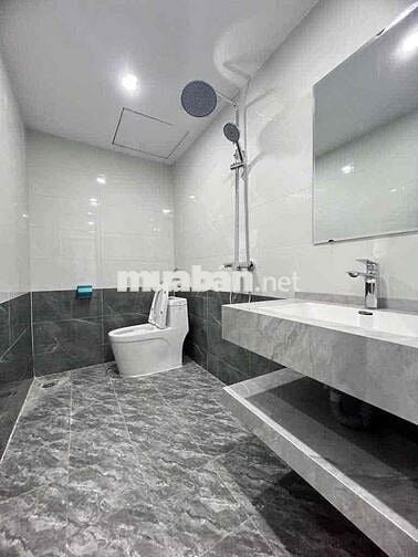 Cho thuê nhà nguyên căn Ngọc Thụy 3PN, 5 tầng, ô tô đỗ gần, giá 9 triệ