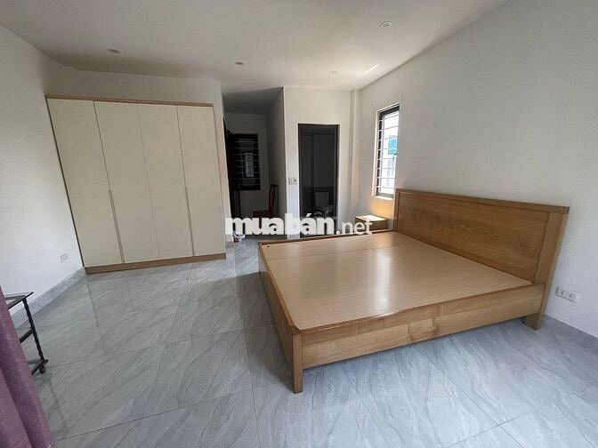 Cho thuê kho xưởng Nguyễn Văn Cừ, DT 140m, Sẵn nhà C4, Sẵn điện 3 pha