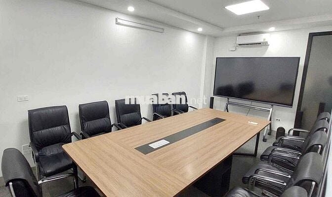 Do chuyển sang văn phòng mới, mình cần cho thuê lại văn phòng tại 50B