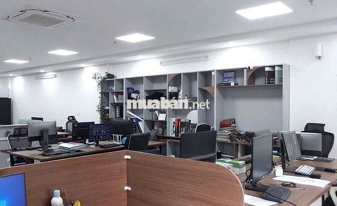 Do chuyển sang văn phòng mới, mình cần cho thuê lại văn phòng tại 50B