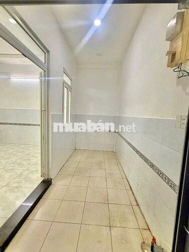 Cho thuê nhà Tân Bình, 1 Trệt,1 Lầu,2PN, 2WC. Nhà mới, Nội thất cơ bản
