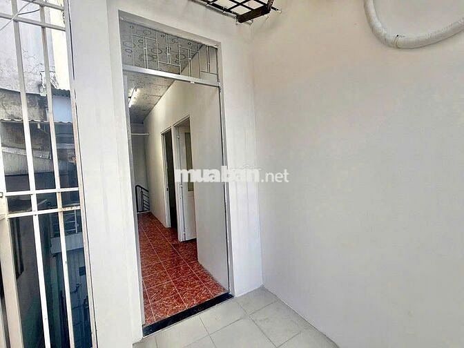 Cho thuê nhà Tân Bình, 1 Trệt,1 Lầu,2PN, 2WC. Nhà mới, Nội thất cơ bản