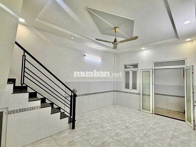 Cho thuê nhà Tân Bình, 1 Trệt,1 Lầu,2PN, 2WC. Nhà mới, Nội thất cơ bản