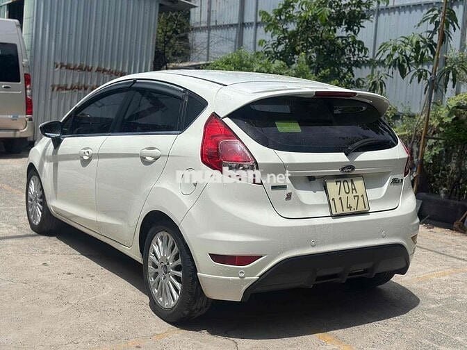 Ford Fiesta S 2016 Trắng Tự động CHUẨN 6 VẠN