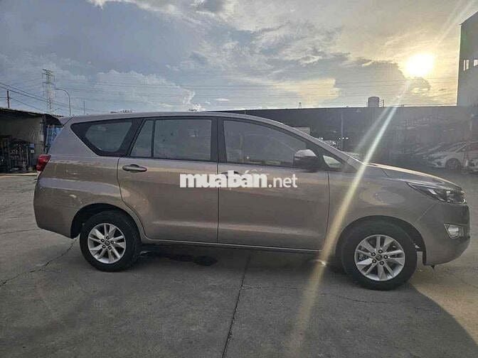 Toyota Innova 2018G Tự động Nâu 79.000 km