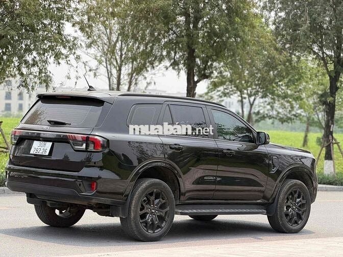 Ford Everest Sport SX Titanium 2024 Đen 23.000 km