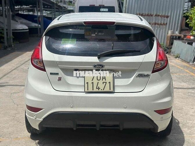 Ford Fiesta S 2016 Trắng Tự động CHUẨN 6 VẠN
