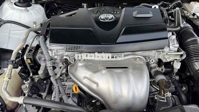 Toyota Camry 2.0G Trắng 2021 ĐKI 2022 35.000 km