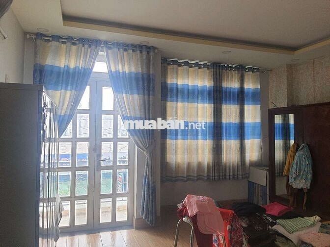 Bán nhà mặt tiền 5x20m 3 lầu Bà Điểm _ HCM