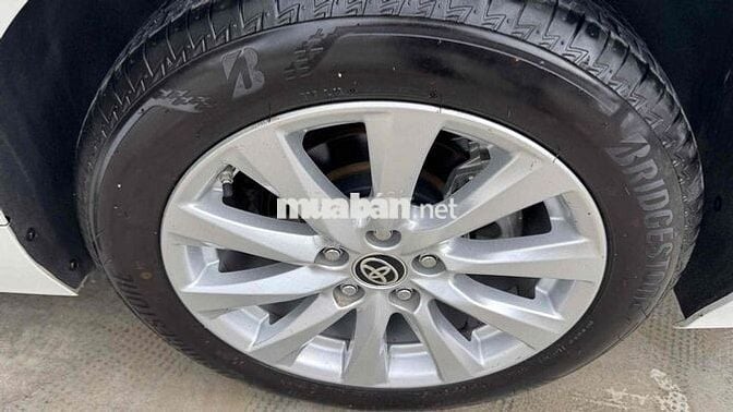 Toyota Camry 2.0G Trắng 2021 ĐKI 2022 35.000 km