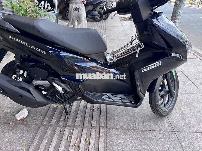 Honda AB 125 2026 Đen