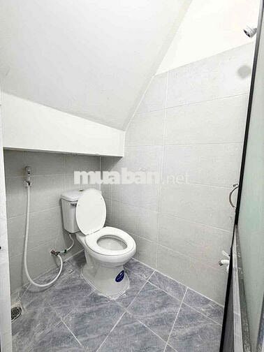 Cách 200M Qua Aeon , Căn Nhà Mới Sơn Sửa , Có Hỗ Trợ Setup Theo Y/C