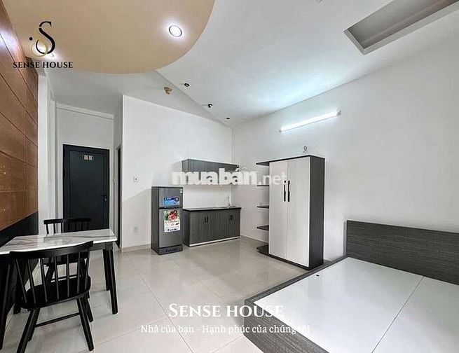 GẦN VHU PHÒNG ĐẸP BAN CÔNG FULL NỘI THẤT
