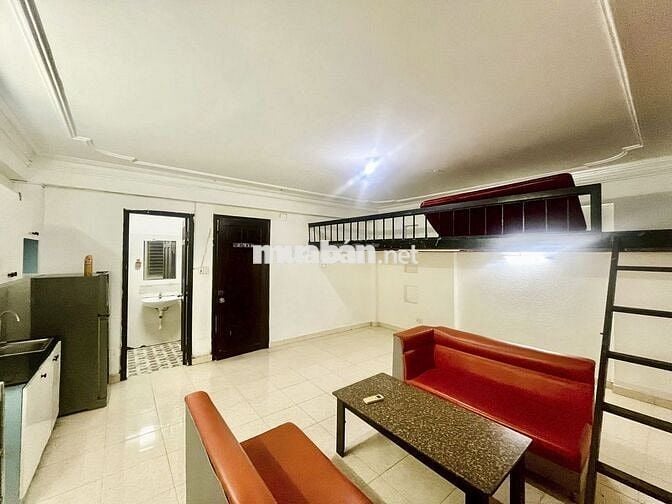 Phòng 36m2 cửa sổ lớn , Đường Cao Thắng Quận 10 gần Huflit
