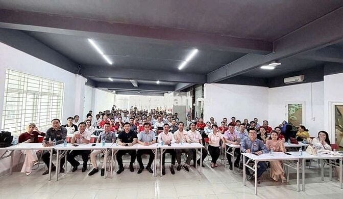 TUYỂN CỘNG TÁC VIÊN BÁN NHÀ PHỐ