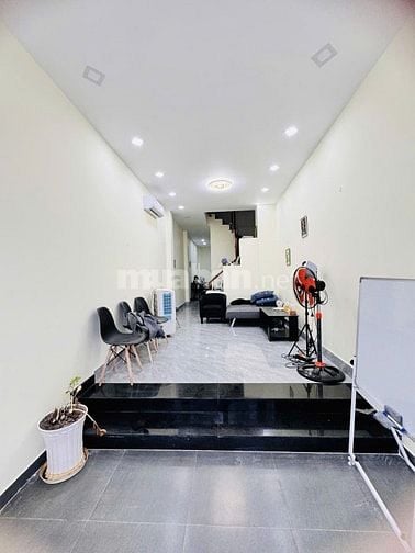 Hạ 1,4 tỷ - Dương Bá Trạc Quận 8, cách Q1 800m - Hẻm 5m DT 46m2 4 tầng