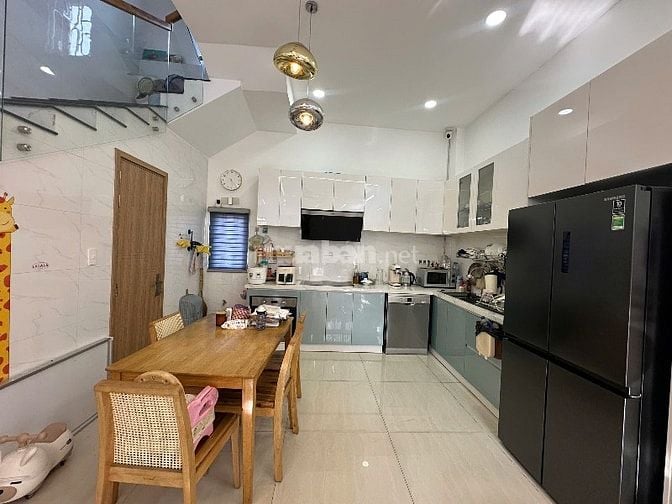 Bán nhà 4 tầng hẻm nhựa 8m Phạm Đăng Giảng-Bình Tân, 3PN-3W.C