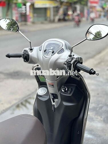 YAMAHA LATTE  125 Fi , PHIÊN BẢN GIỚI HẠN ,