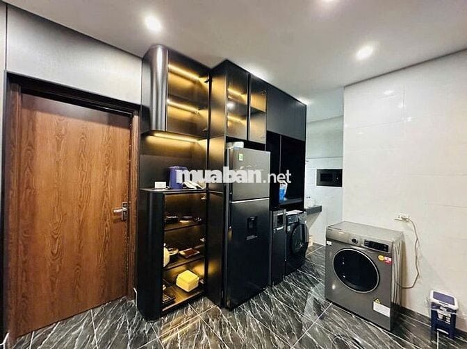 Căn hộ tập thể bộ thương mại - đối diện ĐH Y HN - full nội thất đẹp
