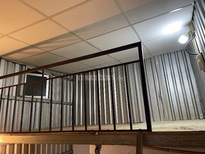 Ngay hẻm 300 nguyễn văn linh , 30m2 , giá 2tr , điện 3.5k , nước 20k 