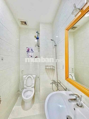 STUDIO CỬA SỔ TRỜI NGAY NGÃ TƯ BẢY HIỀN GẦN CMT8, QUẬN 10