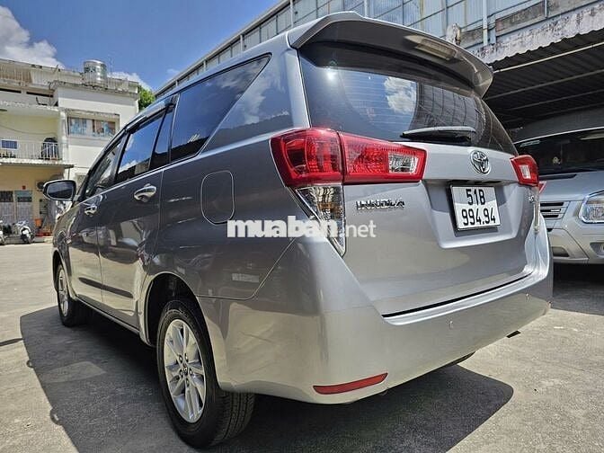 Toyota Innova E 2.0 SX 2017 Số sàn Bạc
