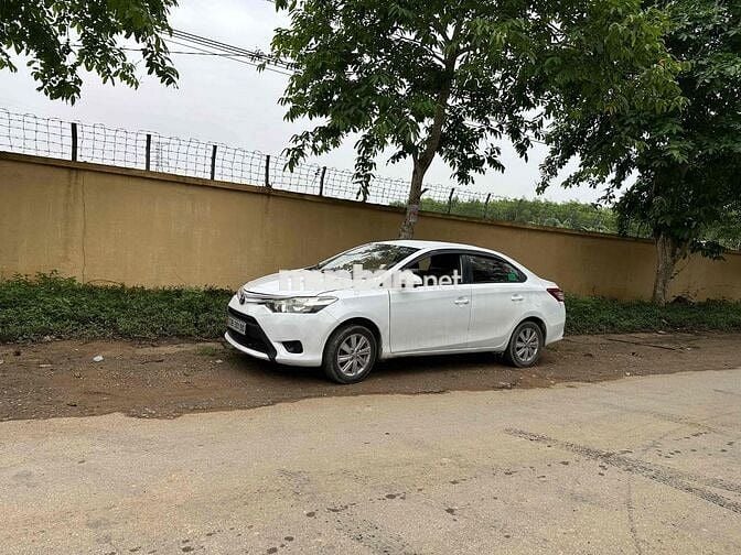 Toyota Vios 2015 Bản J Số sàn Trắng