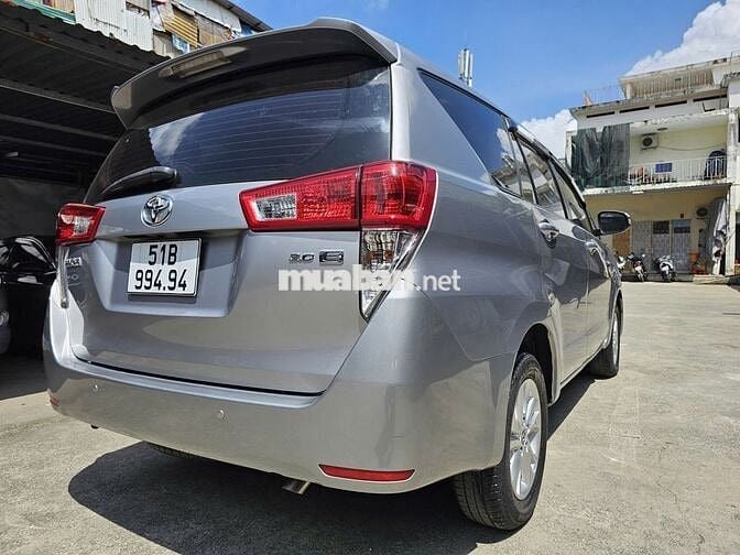 Toyota Innova E 2.0 SX 2017 Số sàn Bạc
