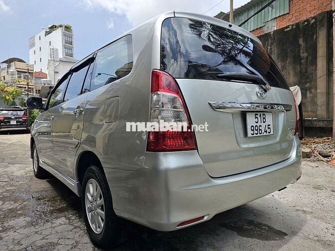 Toyota Innova E 2.0 SX 2012 Số sàn Bạc