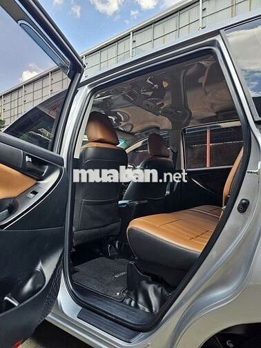 Toyota Innova E 2.0 SX 2017 Số sàn Bạc