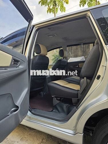 Toyota Innova E 2.0 SX 2012 Số sàn Bạc