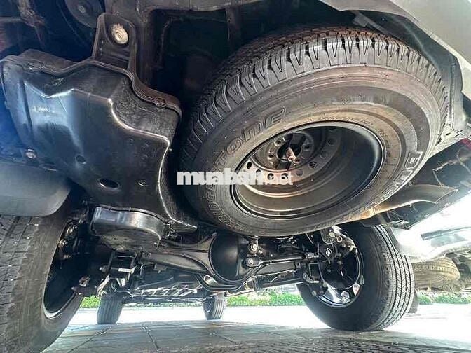 Ford Everest 7 chỗ máy dầu số tự động màu Trắng