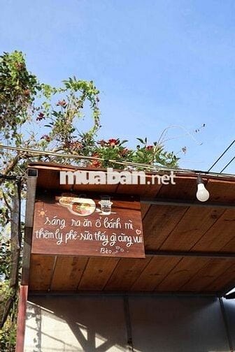 Tuyển nhân viên nam phục vụ, dắt xe