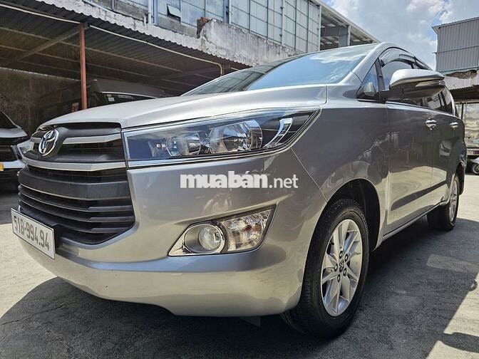 Toyota Innova E 2.0 SX 2017 Số sàn Bạc
