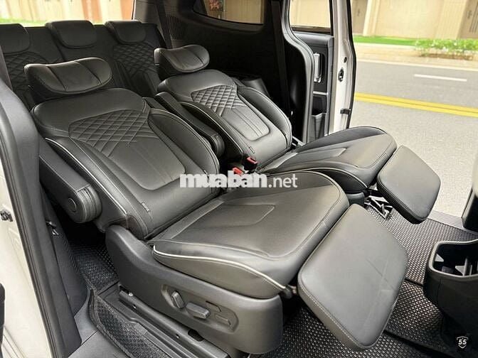 Hyundai Custin Cao Cấp 2.0T 2024 Trắng 7 chỗ