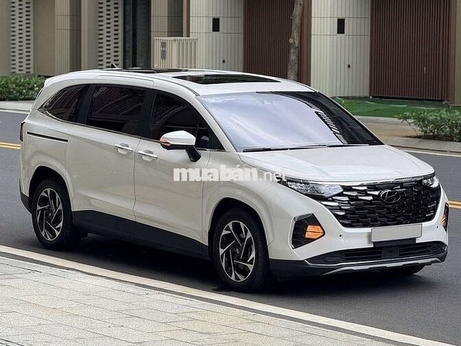 Hyundai Custin Cao Cấp 2.0T 2024 Trắng 7 chỗ